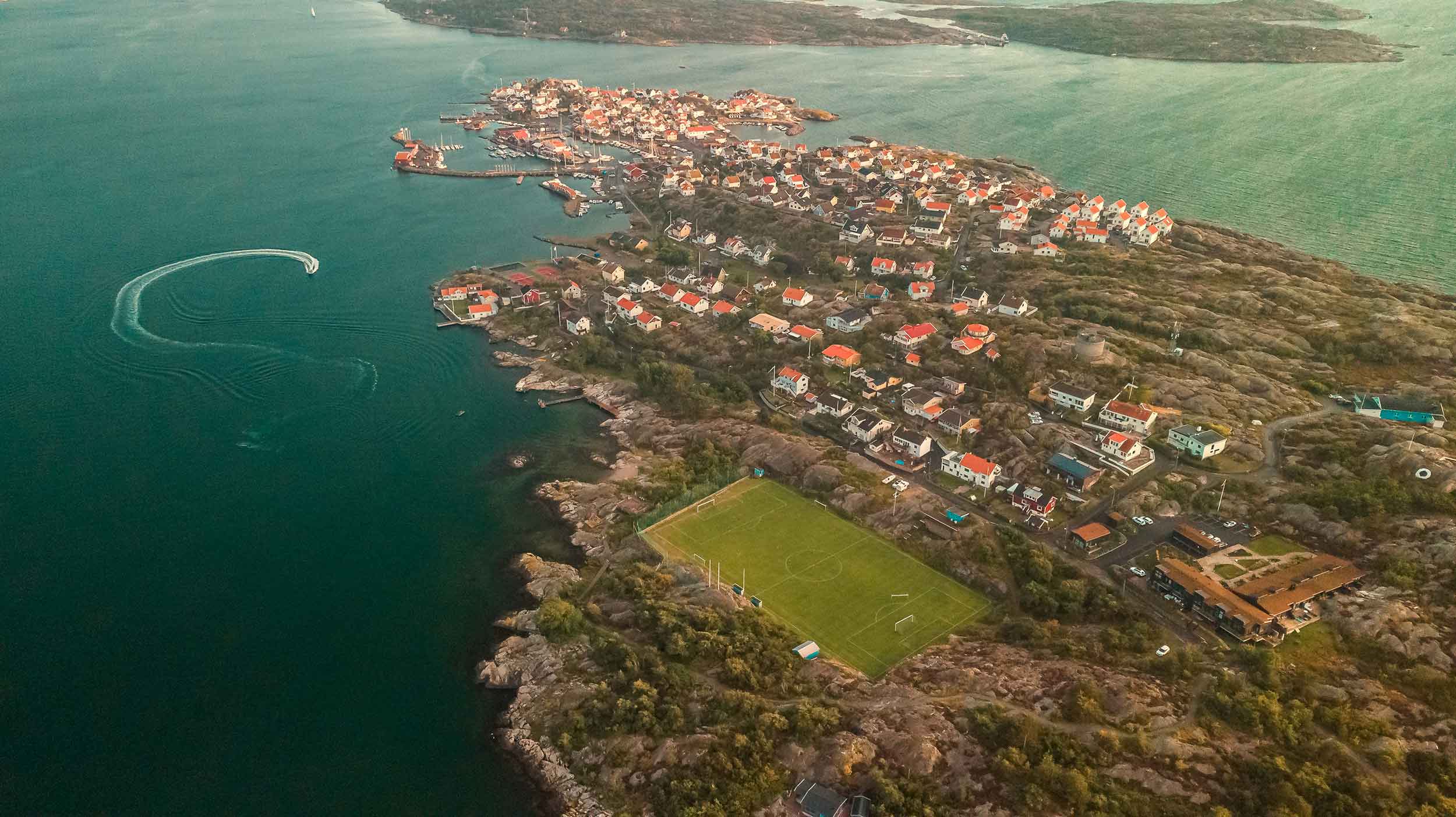 Öar, samhälle ovanfrån